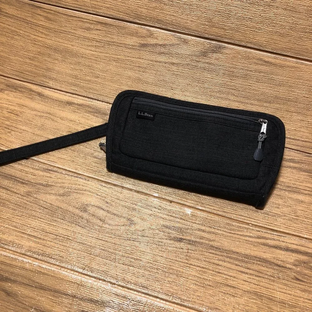 LL Bean men fabric travel wristlet wallet, charcoal gray